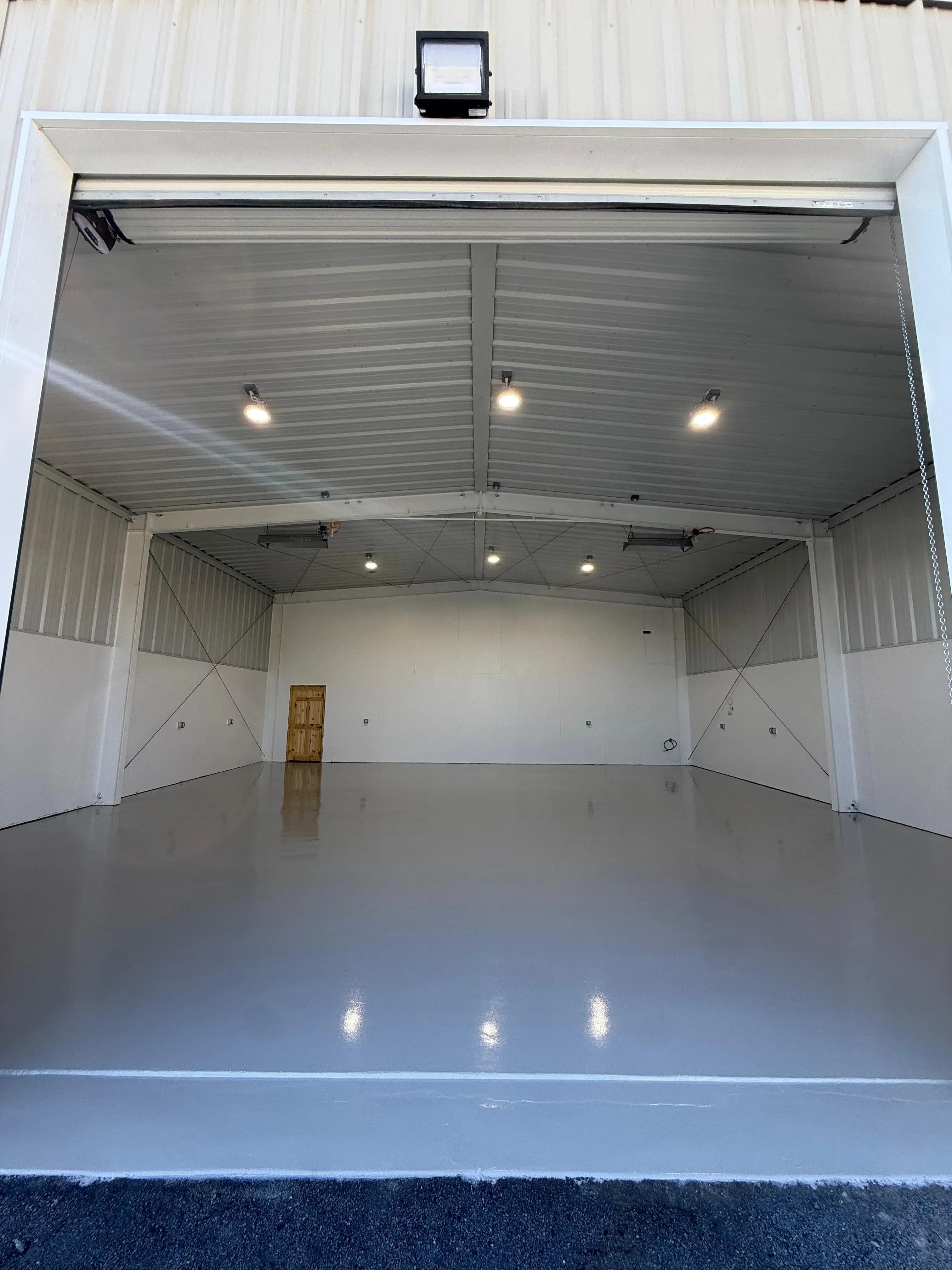 Advantages of Single Color Epoxy Floors